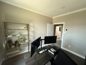 2124 Parkwood Dr, Bedford, TX for lease Interior Photo- Image 2 of 10