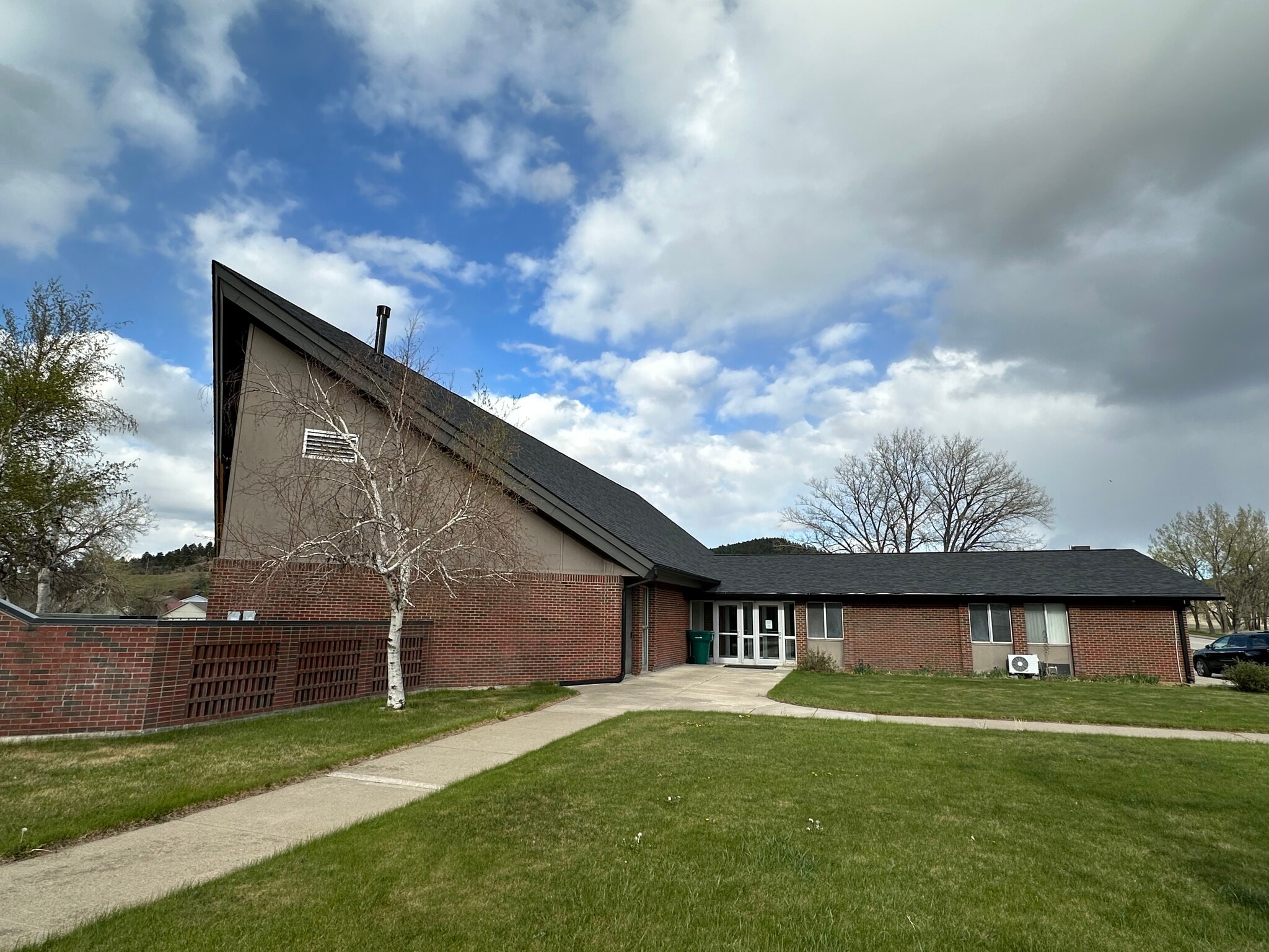 2460 Baldwin st, Sturgis, SD for sale Primary Photo- Image 1 of 27