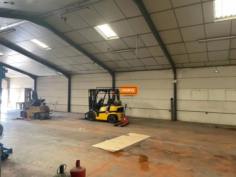 Industrial in La Farlède for lease - Building Photo - Image 3 of 5