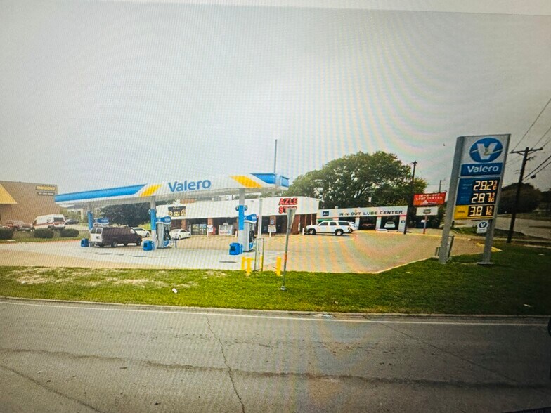 4049 Boat Club Rd, Lake Worth, TX for sale - Primary Photo - Image 1 of 13