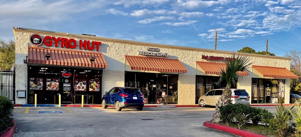 2807 Old Spanish Trl, Houston, TX for lease - Building Photo - Image 2 of 11