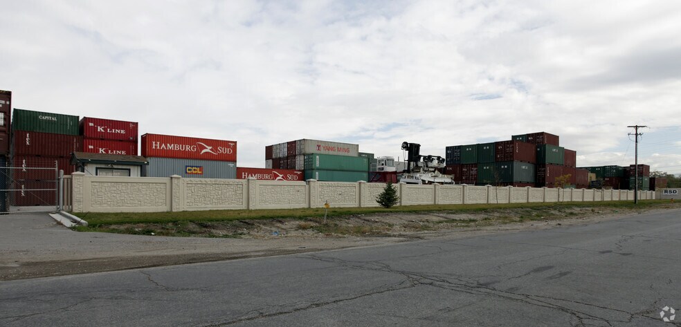 5048 W 700 S, Salt Lake City, UT à louer - Photo du bâtiment - Image 2 de 3