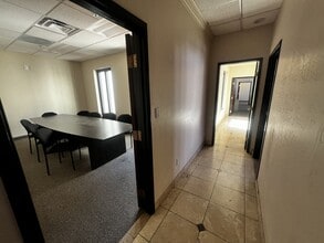 4150 W Peoria Ave, Phoenix, AZ for lease Interior Photo- Image 2 of 4