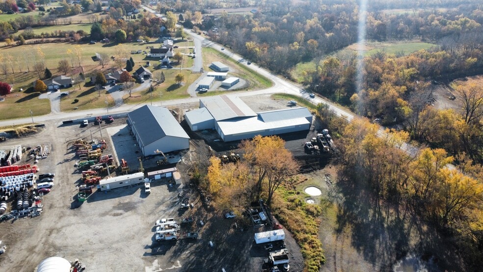 18983 Wendover Ave, Granger, IA for lease - Building Photo - Image 3 of 6