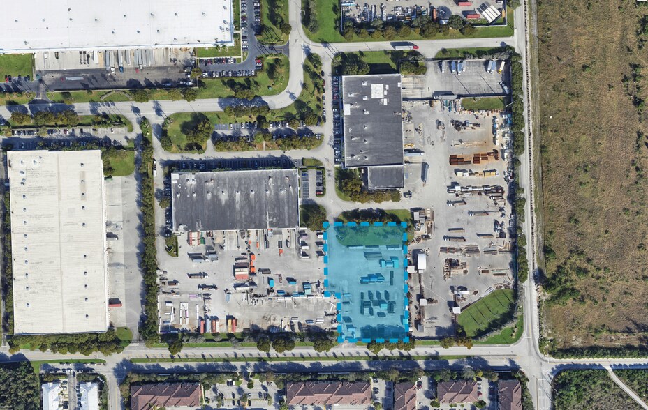 10805 NW 89th Ter, Doral, FL for lease - Building Photo - Image 2 of 4