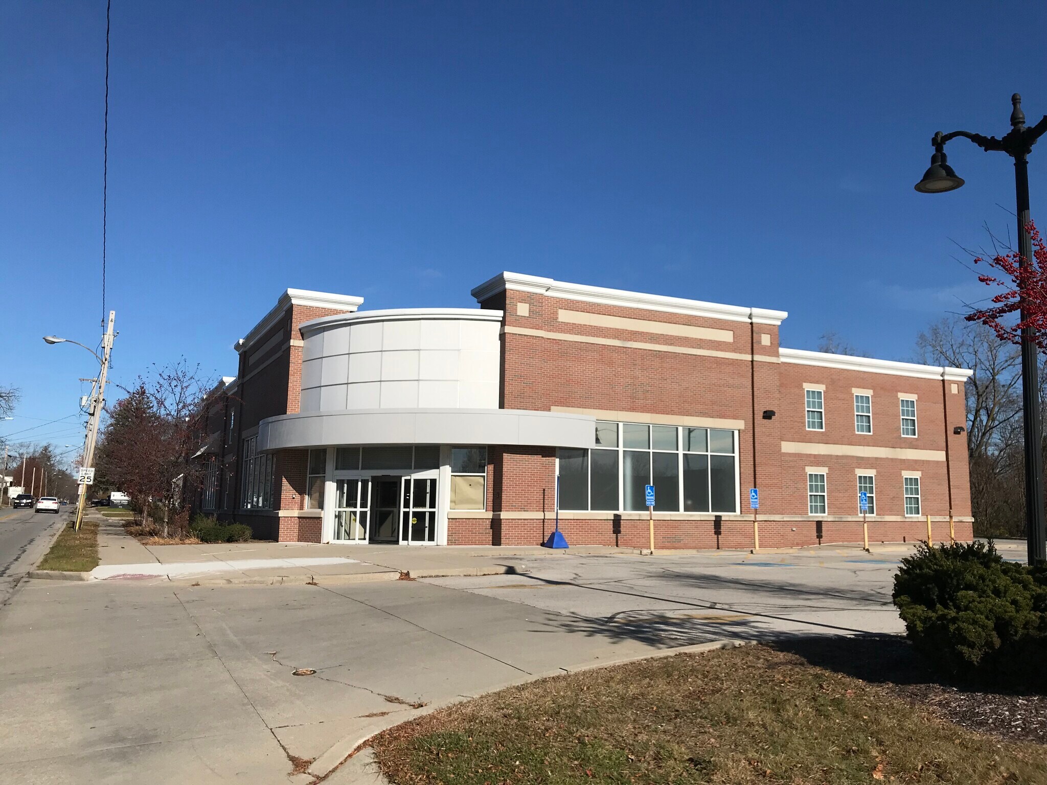 6484 Monroe St, Sylvania, OH à vendre Photo du bâtiment- Image 1 de 1