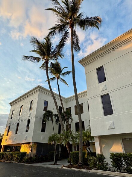 7251 W Palmetto Park Rd, Boca Raton, FL à vendre - Photo du bâtiment - Image 3 de 17