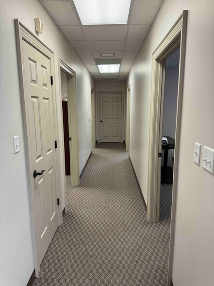 301 Post Office Dr, Indian Trail, NC for lease - Building Photo - Image 3 of 10