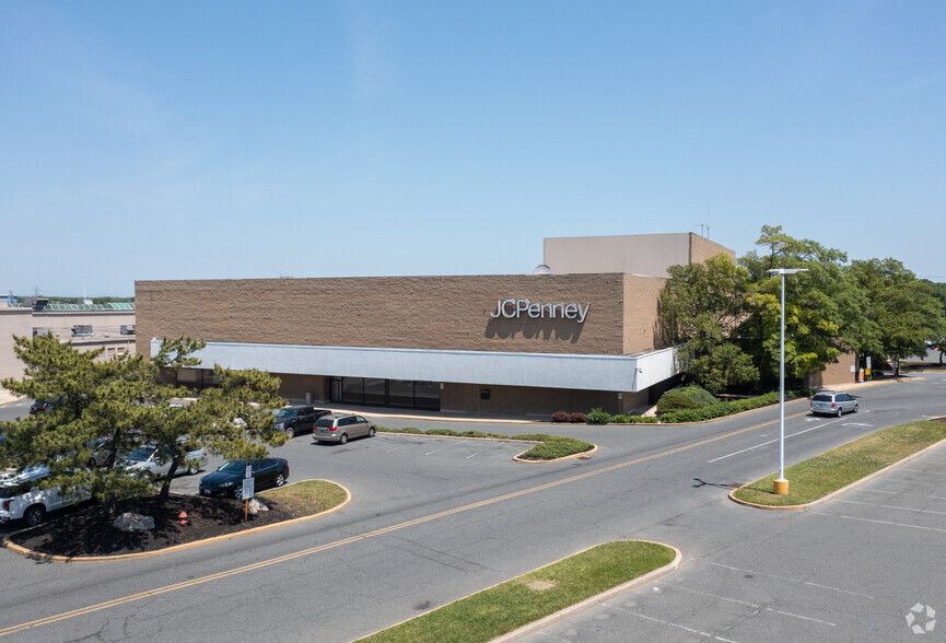 7735-7885 Eastern Ave, Baltimore, MD for sale - Primary Photo - Image 1 of 1