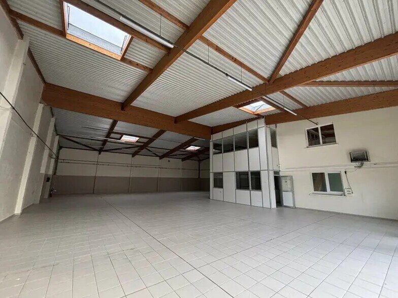 31 Rue Wilson, Décines-Charpieu à louer - Photo du bâtiment - Image 2 de 19