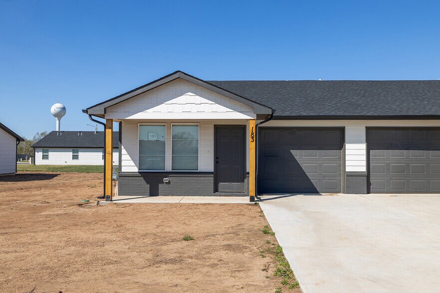 183 Indian Lakes Dr, Clearwater, KS à vendre - Photo du bâtiment - Image 3 de 20