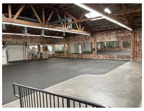 7624-7626 Santa Monica Blvd, West Hollywood, CA for lease Interior Photo- Image 2 of 6