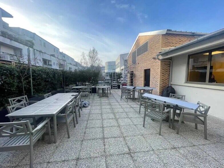 Espace de cotravail dans Paris à louer - Photo du bâtiment - Image 2 de 5