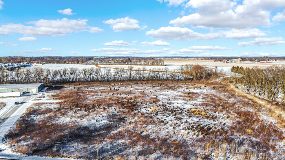 3539 Monroe St, La Porte, IN à vendre - Photo du bâtiment - Image 3 de 22