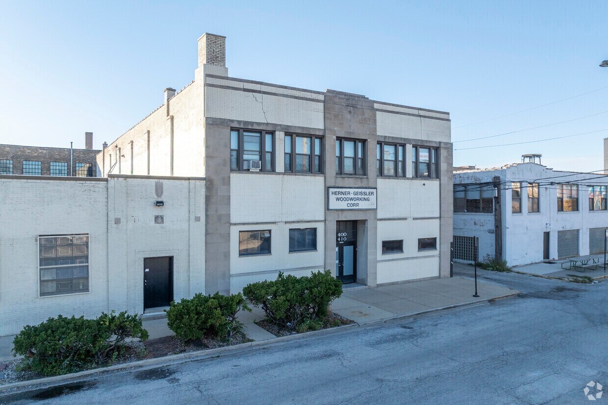 400-410 N Hermitage Ave, Chicago, IL for lease Building Photo- Image 1 of 16