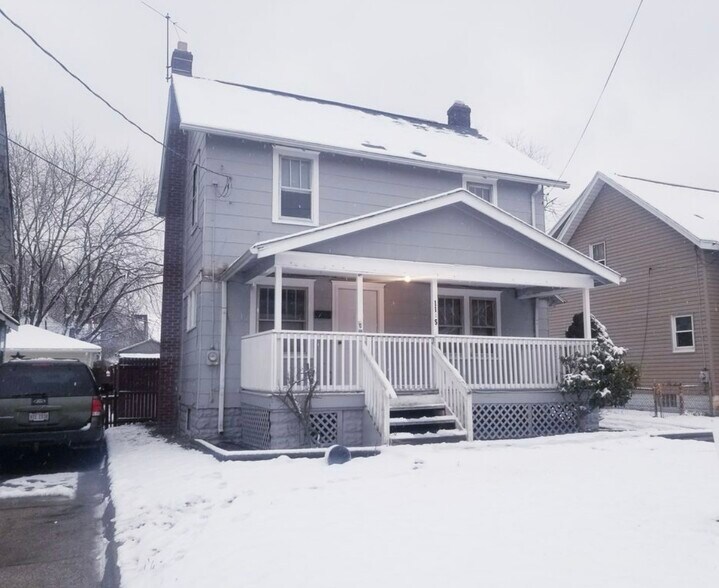 1145 Brown St, Akron, OH à vendre - Photo principale - Image 1 de 1