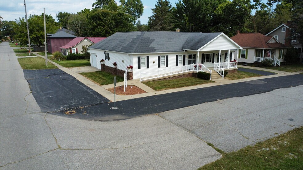 9405 Butternut St, New Lothrop, MI à vendre - Photo du bâtiment - Image 2 de 10