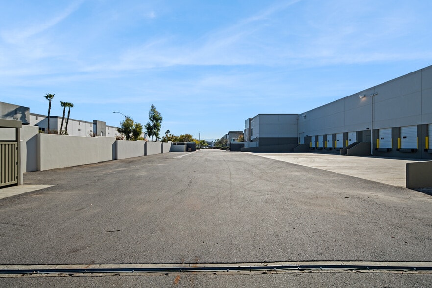 1020 Mildred St, Ontario, CA for lease - Building Photo - Image 3 of 7
