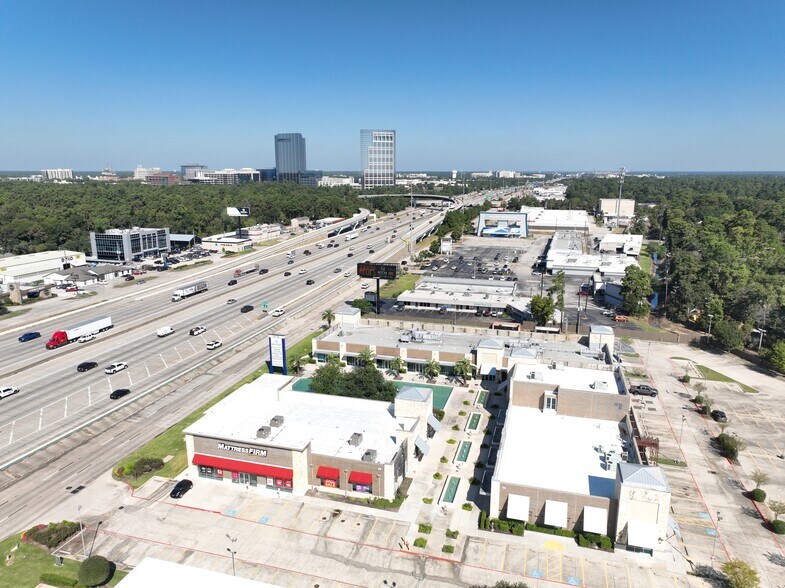 26710 Interstate 45, Spring, TX à vendre - Aérien - Image 2 de 2