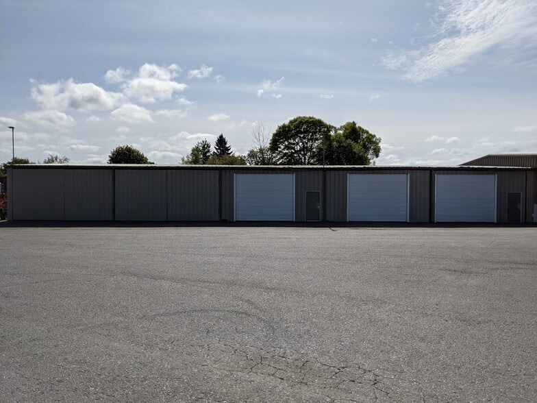 990 Bethel Dr, Eugene, OR for lease - Building Photo - Image 2 of 3