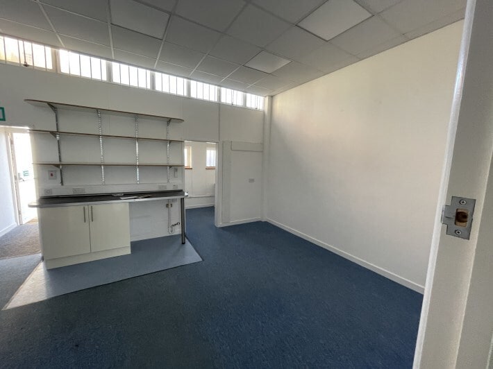 98 High St, Weston Super Mare for lease - Building Photo - Image 2 of 4