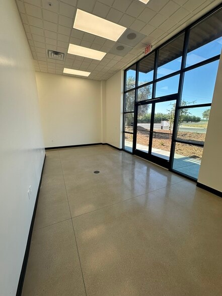 31242 DenBeste Court, Shafter, CA for lease - Building Photo - Image 3 of 9