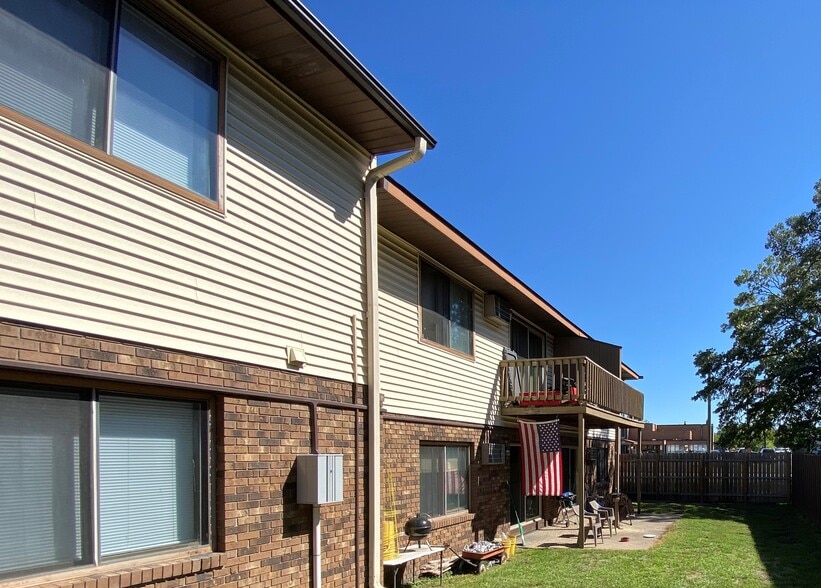 25-33 14th Ave NE, Saint Cloud, MN for sale - Building Photo - Image 3 of 9