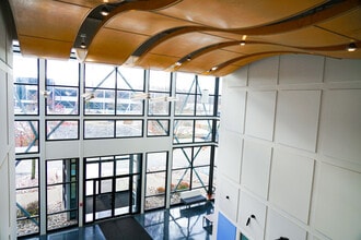 8 Penn Center West, Pittsburgh, PA à vendre Photo intérieure- Image 1 de 2