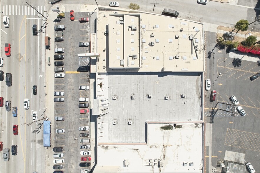 5401 W Alvern Cir, Los Angeles, CA for lease - Building Photo - Image 3 of 7