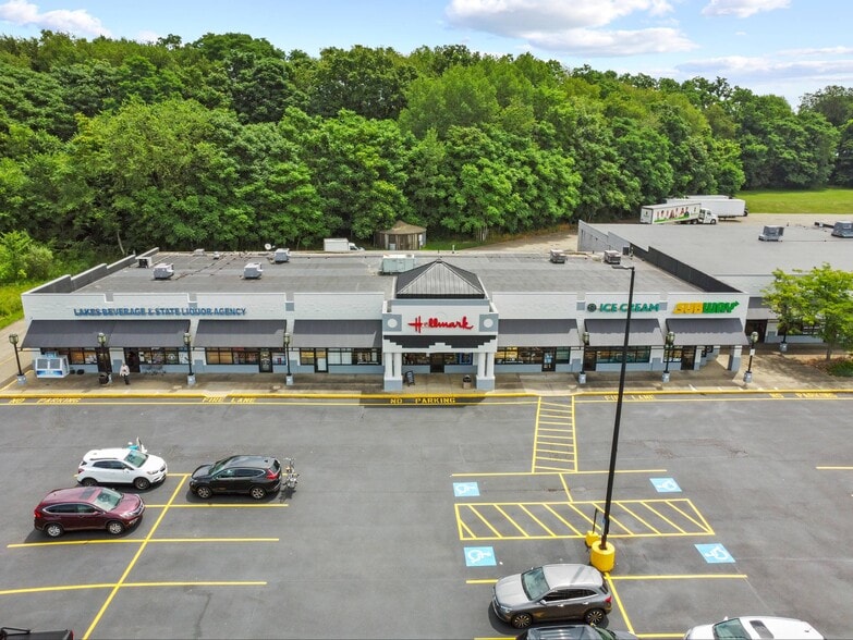 4019 S Main St, Akron, OH for lease - Building Photo - Image 2 of 7