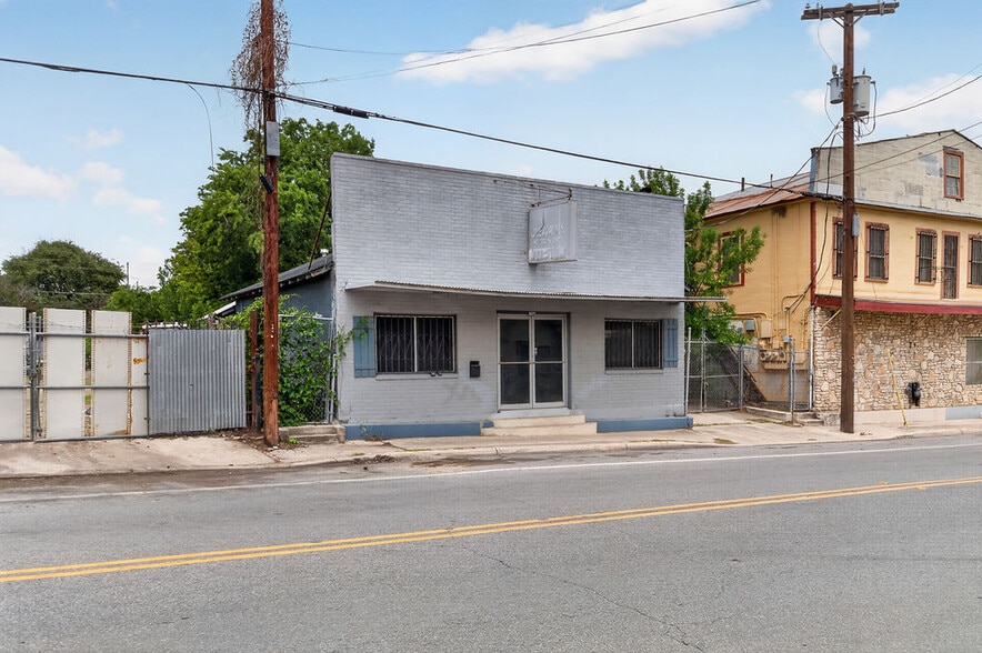 905 Ruiz St, San Antonio, TX à louer - Photo du bâtiment - Image 3 de 25