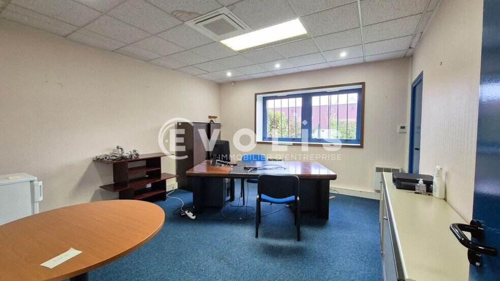 Office in Collegien for lease - Interior Photo - Image 3 of 9