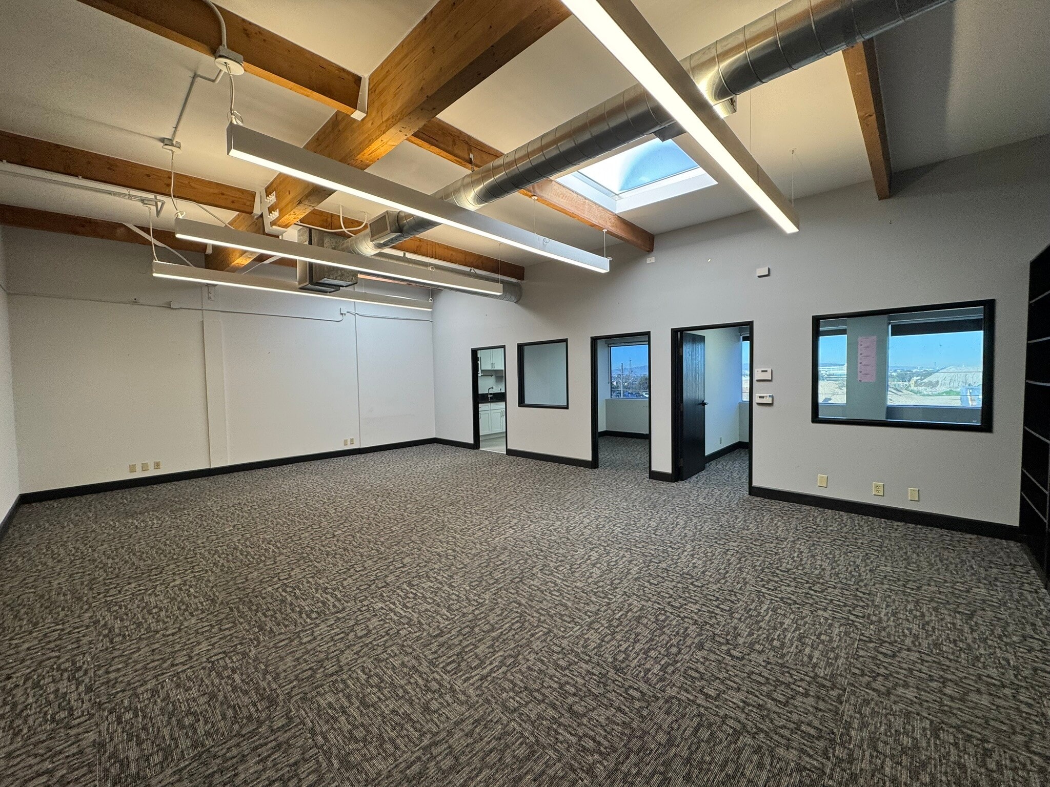 2900 Orange Ave, Signal Hill, CA for lease Primary Photo- Image 1 of 27