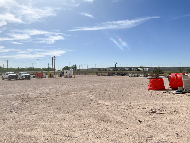 3611 N US Highway 87, Big Spring, TX à louer - Photo du bâtiment - Image 2 de 15
