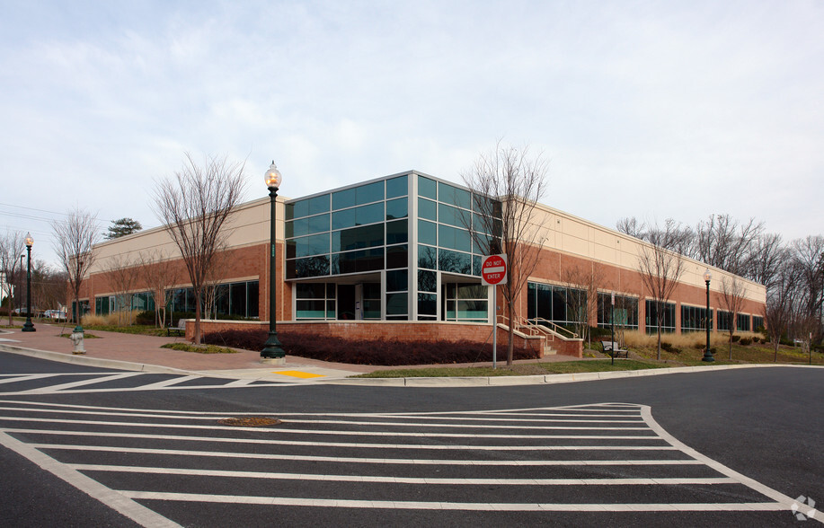 10101 Molecular Dr, Rockville, MD for lease - Building Photo - Image 1 of 16