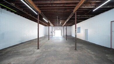 2447 5th Ave S, Saint Petersburg, FL for lease Building Photo- Image 2 of 7