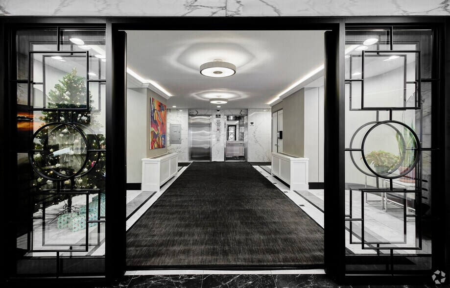 1309 Lexington Ave, New York, NY à louer - Hall d’entrée - Image 2 de 6