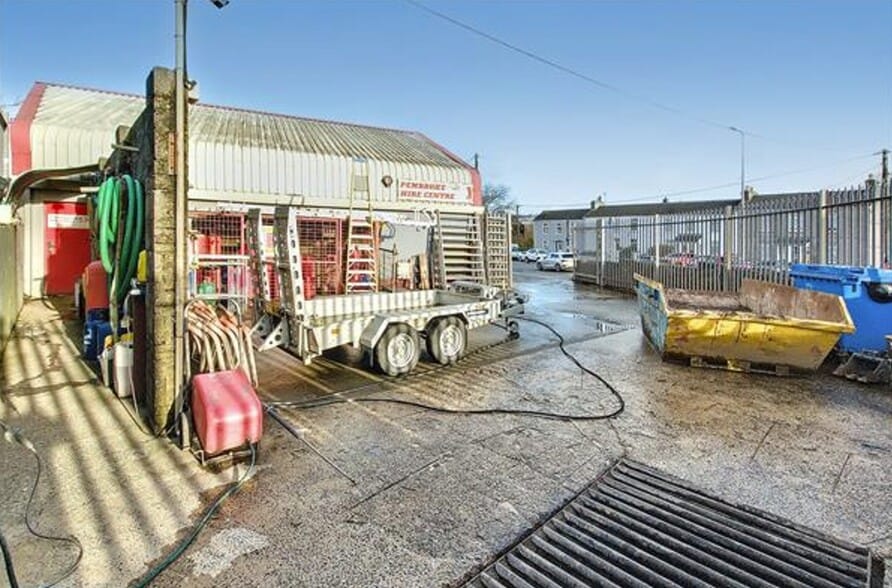 Waterloo Rd, Pembroke Dock for sale - Building Photo - Image 2 of 14