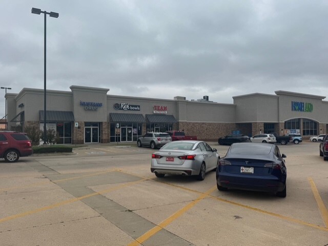 107-115 E State Highway 152, Mustang, OK à louer - Photo du bâtiment - Image 2 de 10