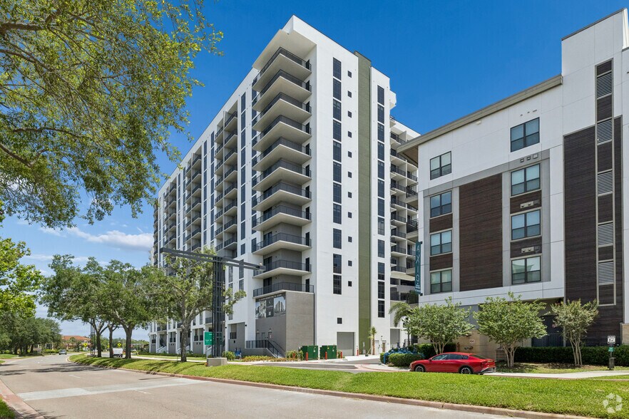 101 Main St N, Saint Petersburg, FL à louer - Photo du bâtiment - Image 3 de 6