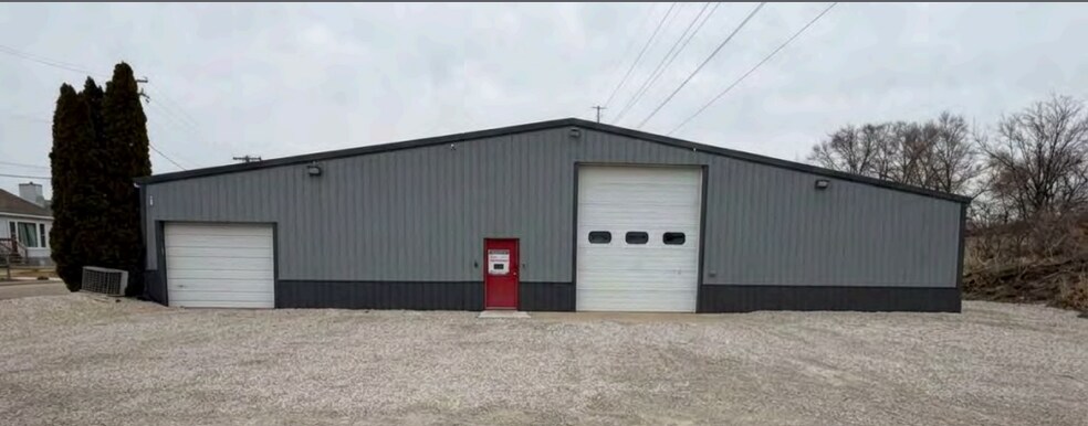 300 W Joliet St, Ottawa, IL à vendre - Photo du bâtiment - Image 2 de 13