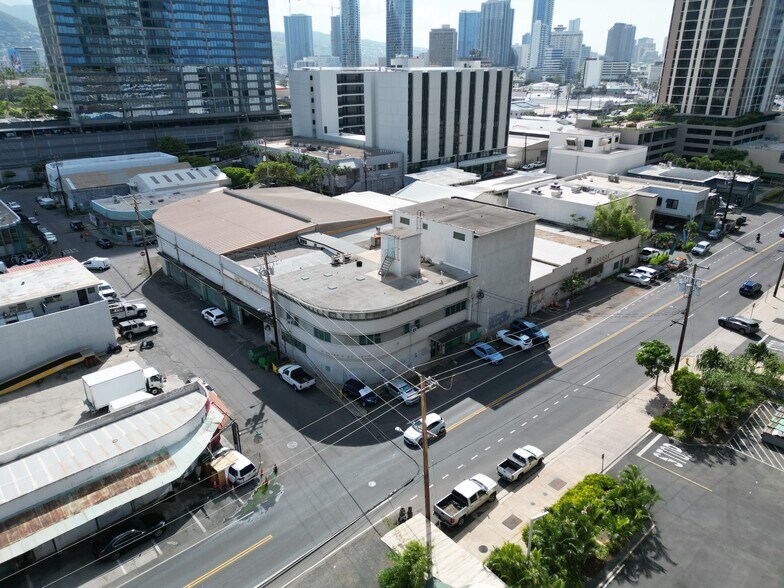 517 Cummins St, Honolulu, HI à vendre - Photo du bâtiment - Image 1 de 9