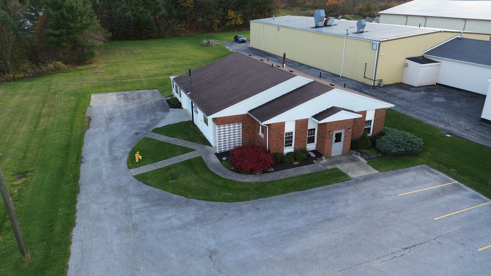 7930 Euclid Chardon Rd, Kirtland, OH à louer Photo du bâtiment- Image 1 de 11