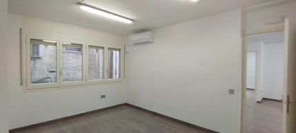 Office in Manresa, Barcelona for lease Interior Photo- Image 1 of 8