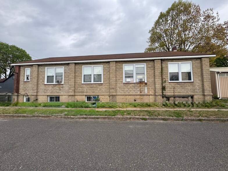 400 Magnolia St, Beverly, NJ à vendre - Photo du bâtiment - Image 3 de 19