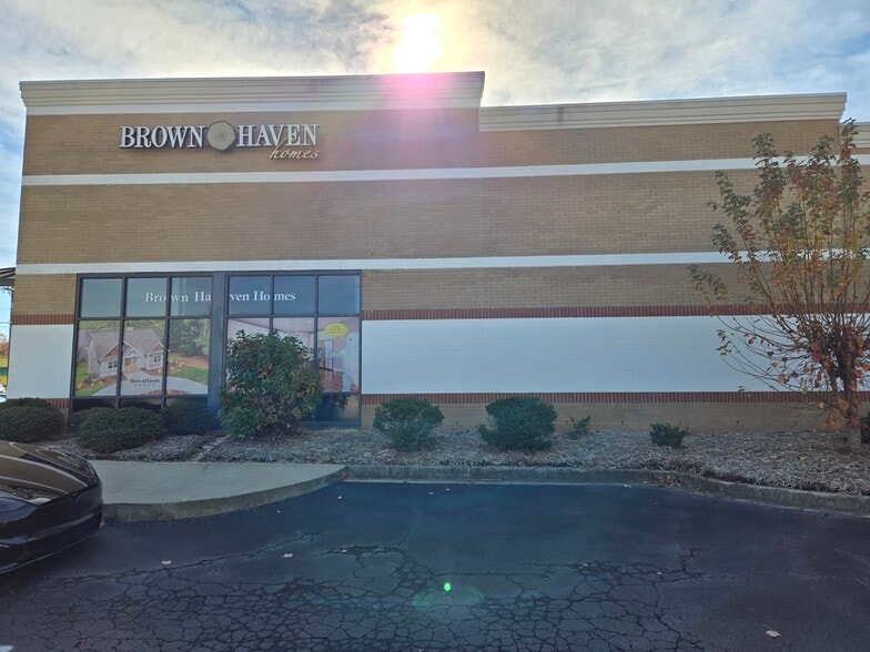 3321 N Main St, Anderson, SC for lease - Building Photo - Image 3 of 12