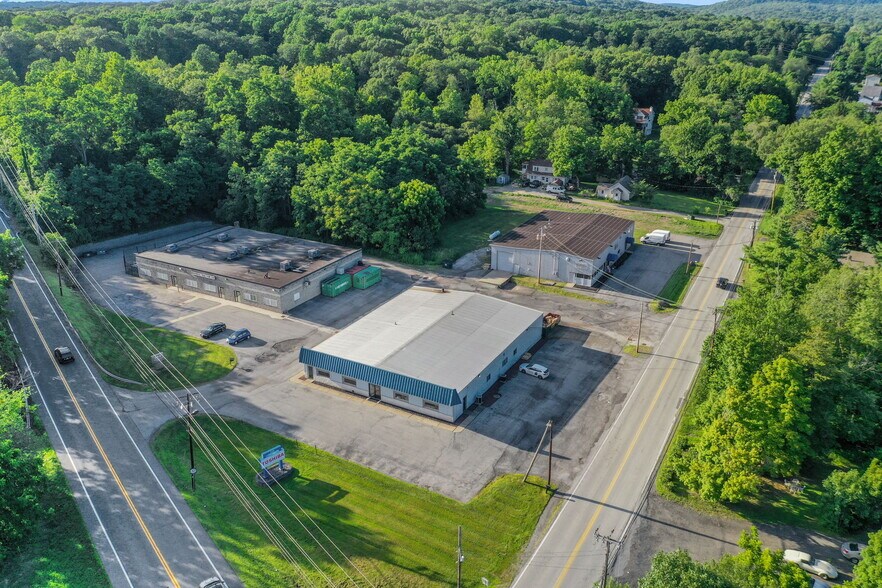 230 N Plank Rd, Newburgh, NY à vendre - Photo du bâtiment - Image 3 de 10