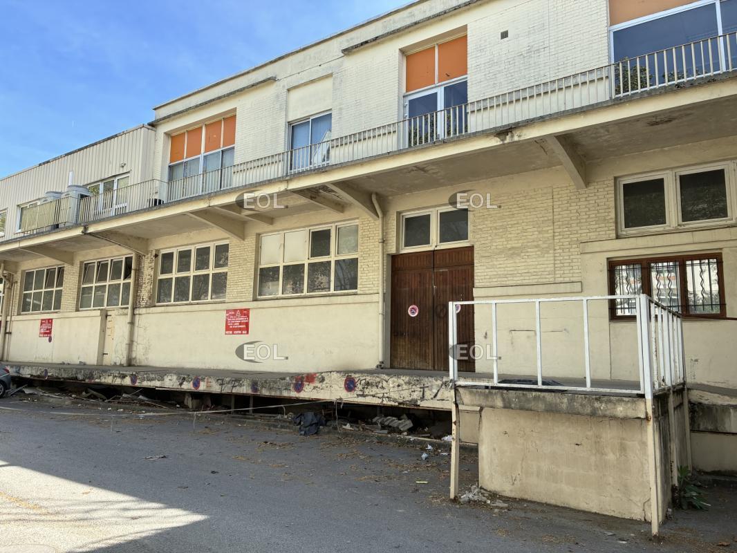 Industrial in Alfortville for lease Building Photo- Image 1 of 7