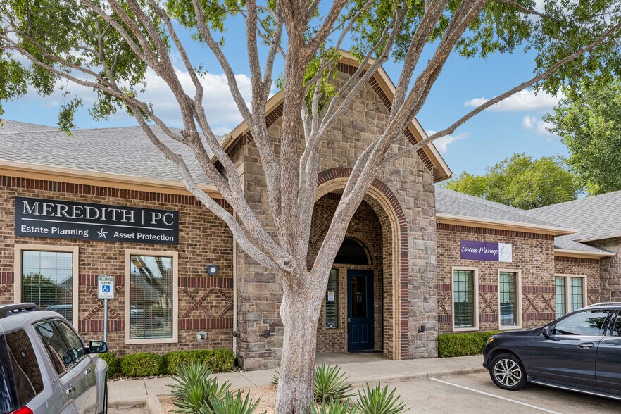 4325 Windsor Centre Trl, Flower Mound, TX à louer - Photo du bâtiment - Image 3 de 6