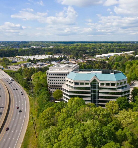 3200 Beechleaf Ct, Raleigh, NC à louer - Photo du bâtiment - Image 3 de 11